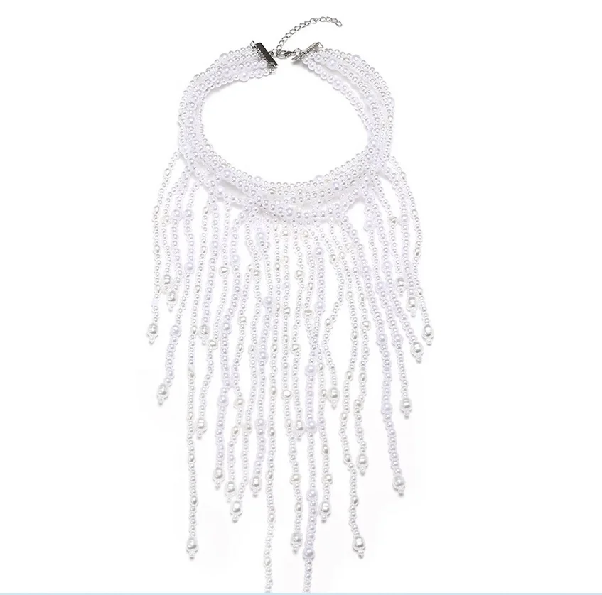 Europe and the United States big luxury design sense long tassel Baroque imitation pearl necklace.