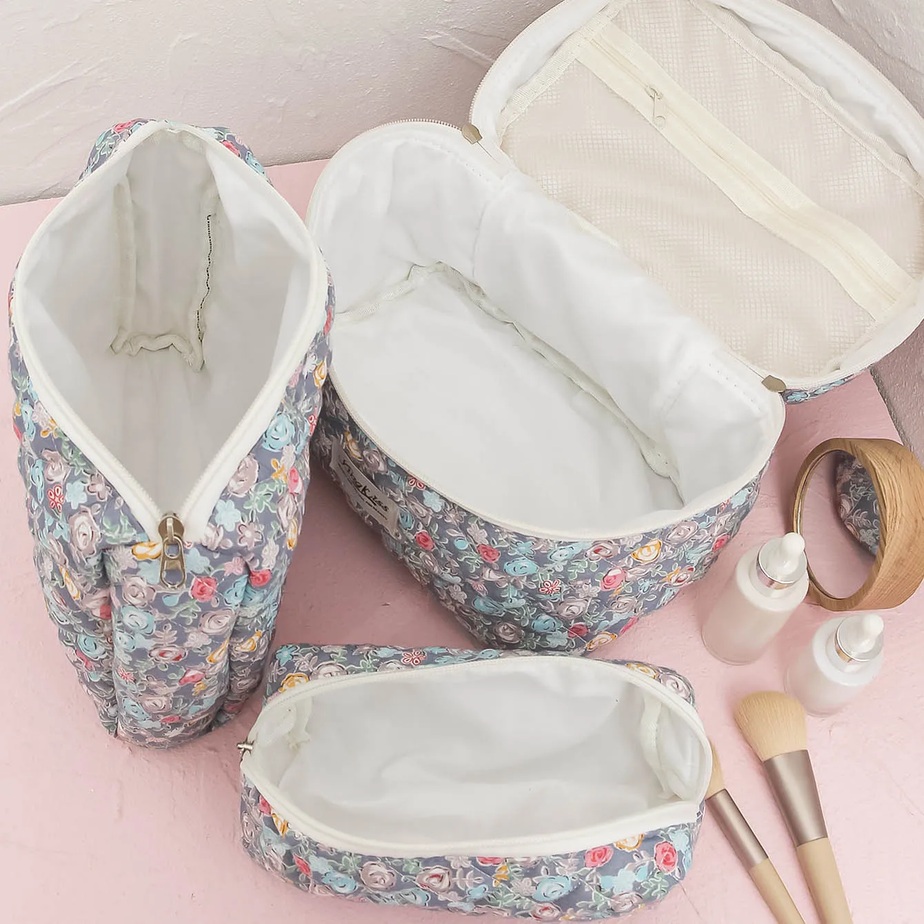 Quilted Floral Cosmetic Bag Aesthetic Travel Storage Makeup Skincare Bag Organizer Storage Makeup Organizer For Women Girls