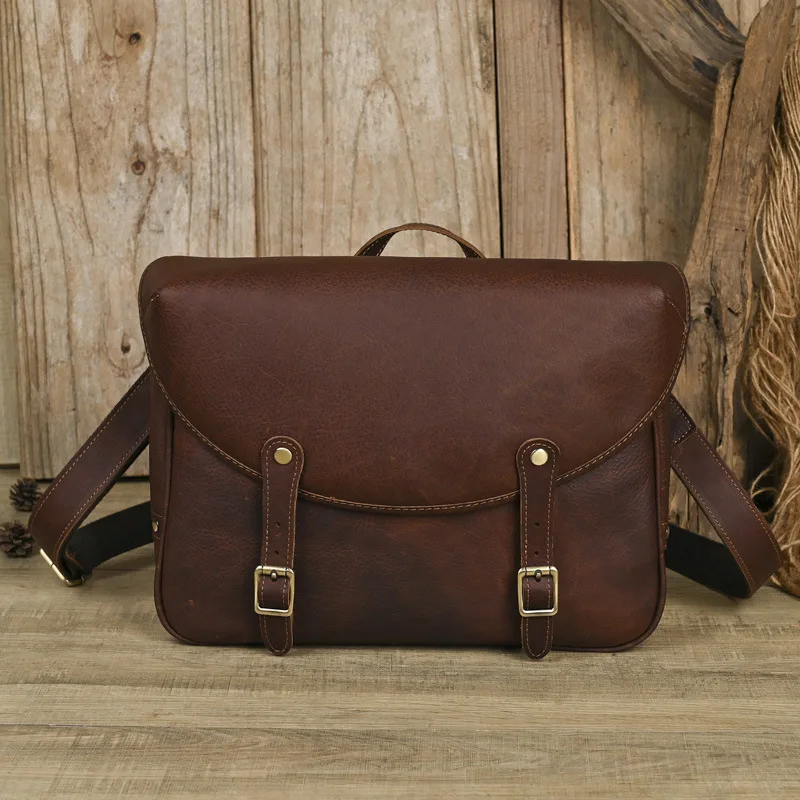 

LD-Leather casual mailman bag, retro top layer cowhide shoulder bag, business travel men's backpack