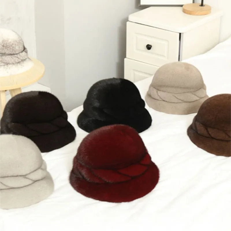 Middle-aged and old leather hat ladies real fur ear mother