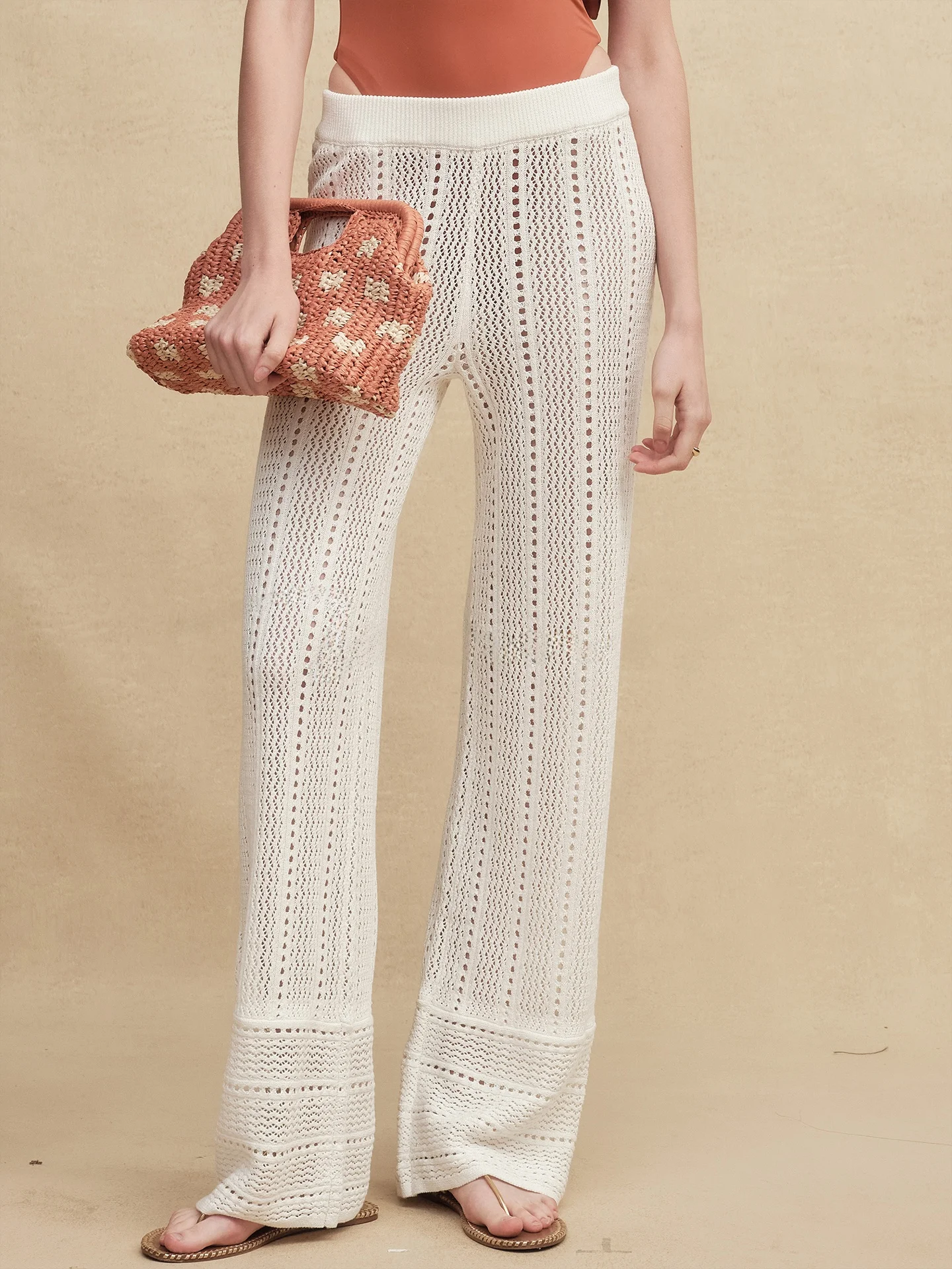 

Новые летние вязаные брюки Zaanli с вырезами и вставками, с узором в виде бумажных цветов, слегка расклешенные, повседневные, с высокой талией, женские.