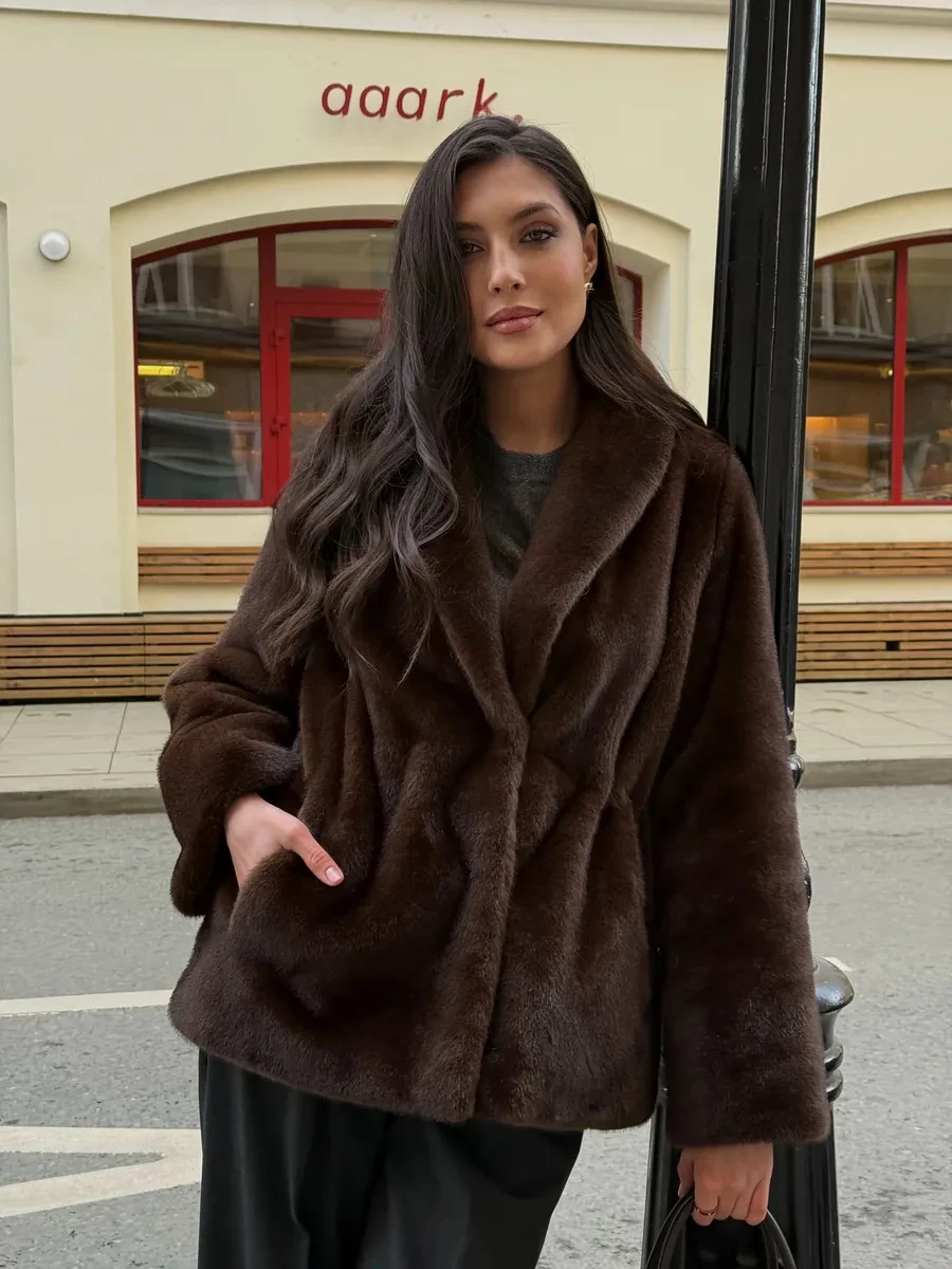 2026 Autumn Winter Women Faux Mink Fur Jacket Lapel Collar Hidden Closure Cropped Fluffy Coat Brown