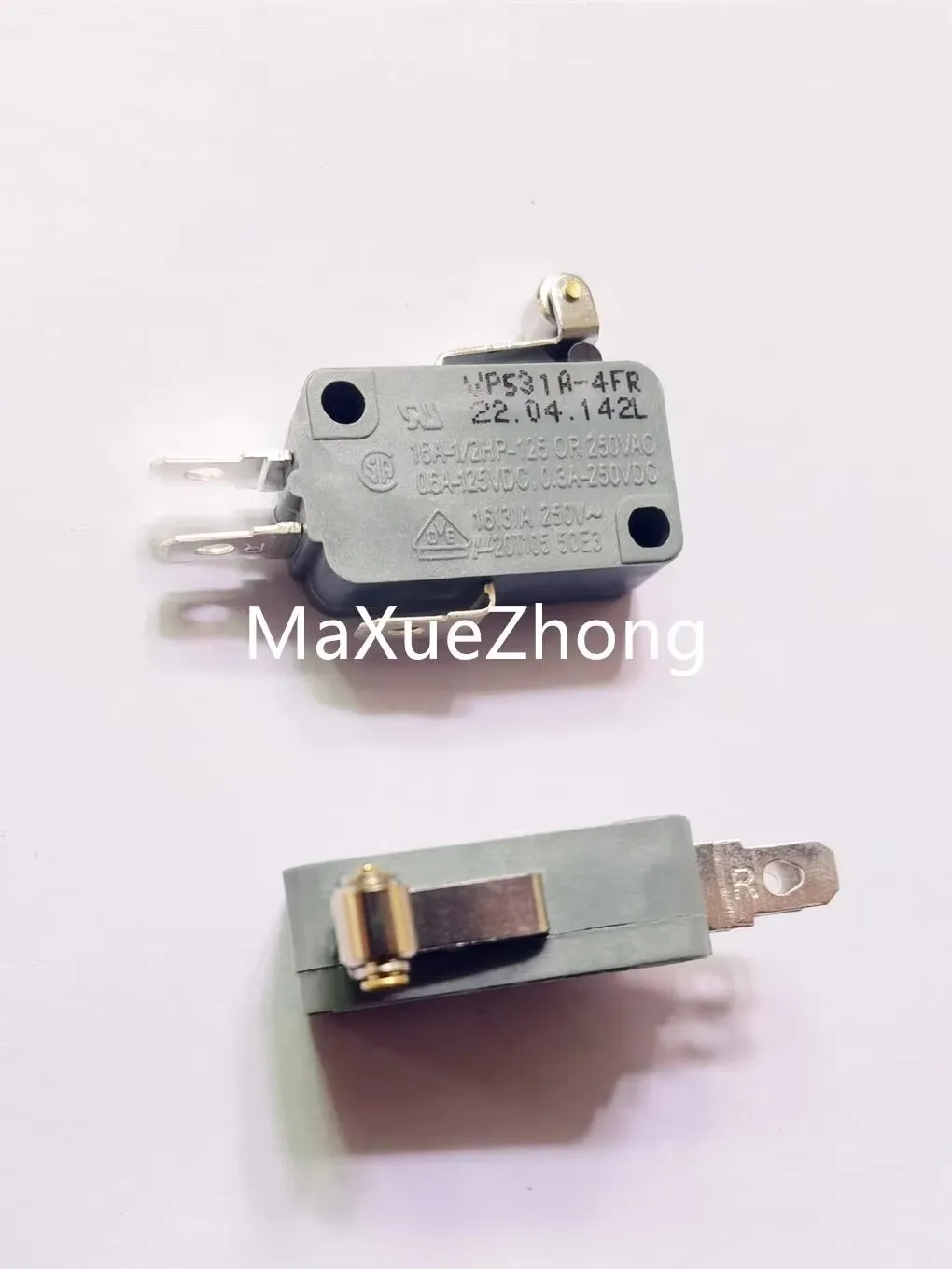 Original New 100% Micro Switch VP531A-0FR VP531A-4FR 16A 250V Short Wheel One Open and One Close