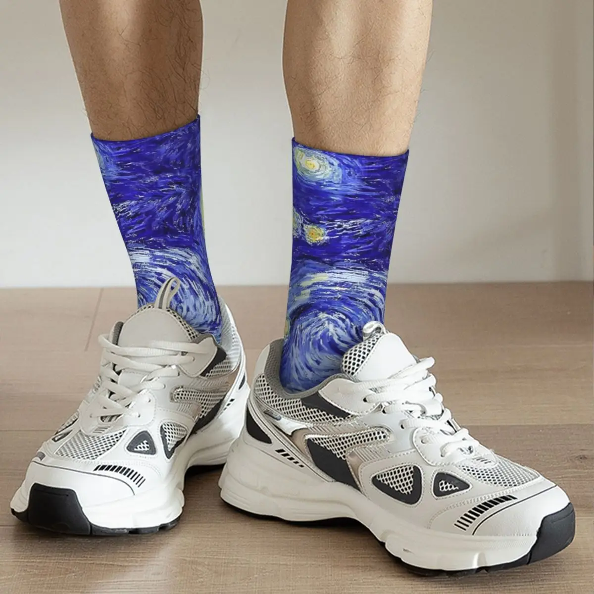 Une nuit étoilée Van Gogh montagne chaussettes bleu moderne bas unisexe hommes moyen doux Sports de plein air chaussettes printemps chaussettes antidérapantes