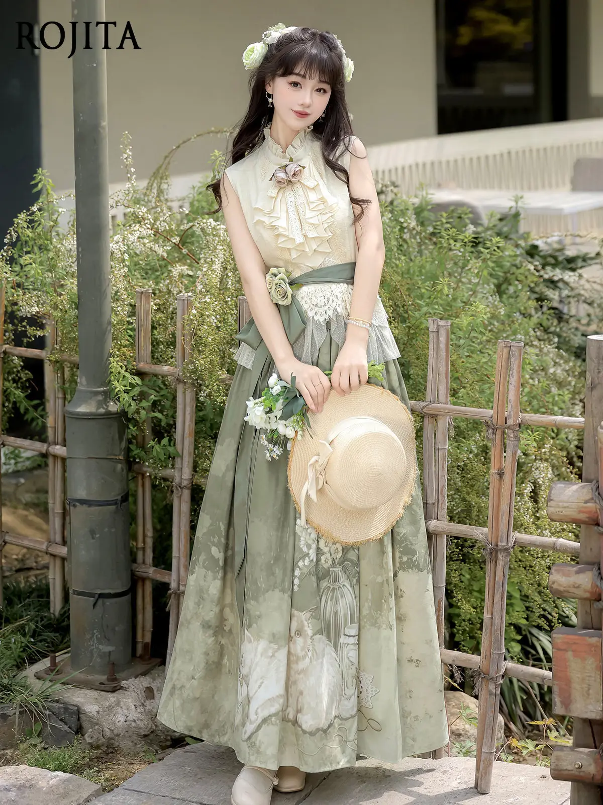 

Women's Vintage Lolita Two-Piece Set Sleeveless Ruffle Neck Blouse and Print Maxi Skirt with Bow Belt Classic Lolita Outfit