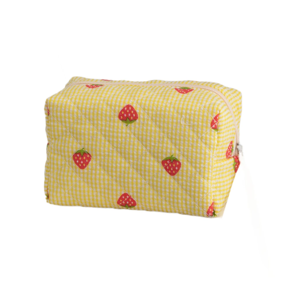 

Portable Cosmetic Bag Compact Large Capacity Makeup Organizer Strawberry Pattern Makeup Bag Portable Travel Toiletry Pouch For