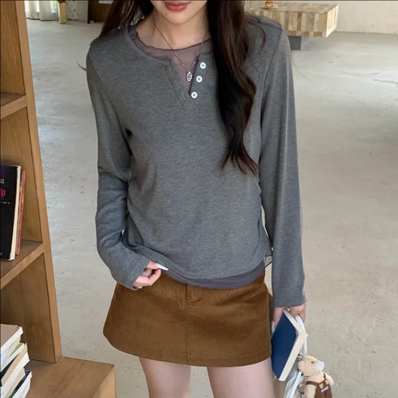 

Women's Casual V-Neck Mesh Splicing Long Sleeve T-Shirt Autumn 2025 New Fake Two-Piece Top