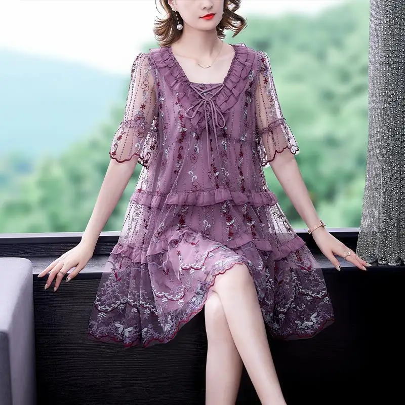 

2022 Summer New Fashion Ruffle Lace Shows Thin Temperament, Reducing Age, Heavy Industry Printing and Patchwork Dress