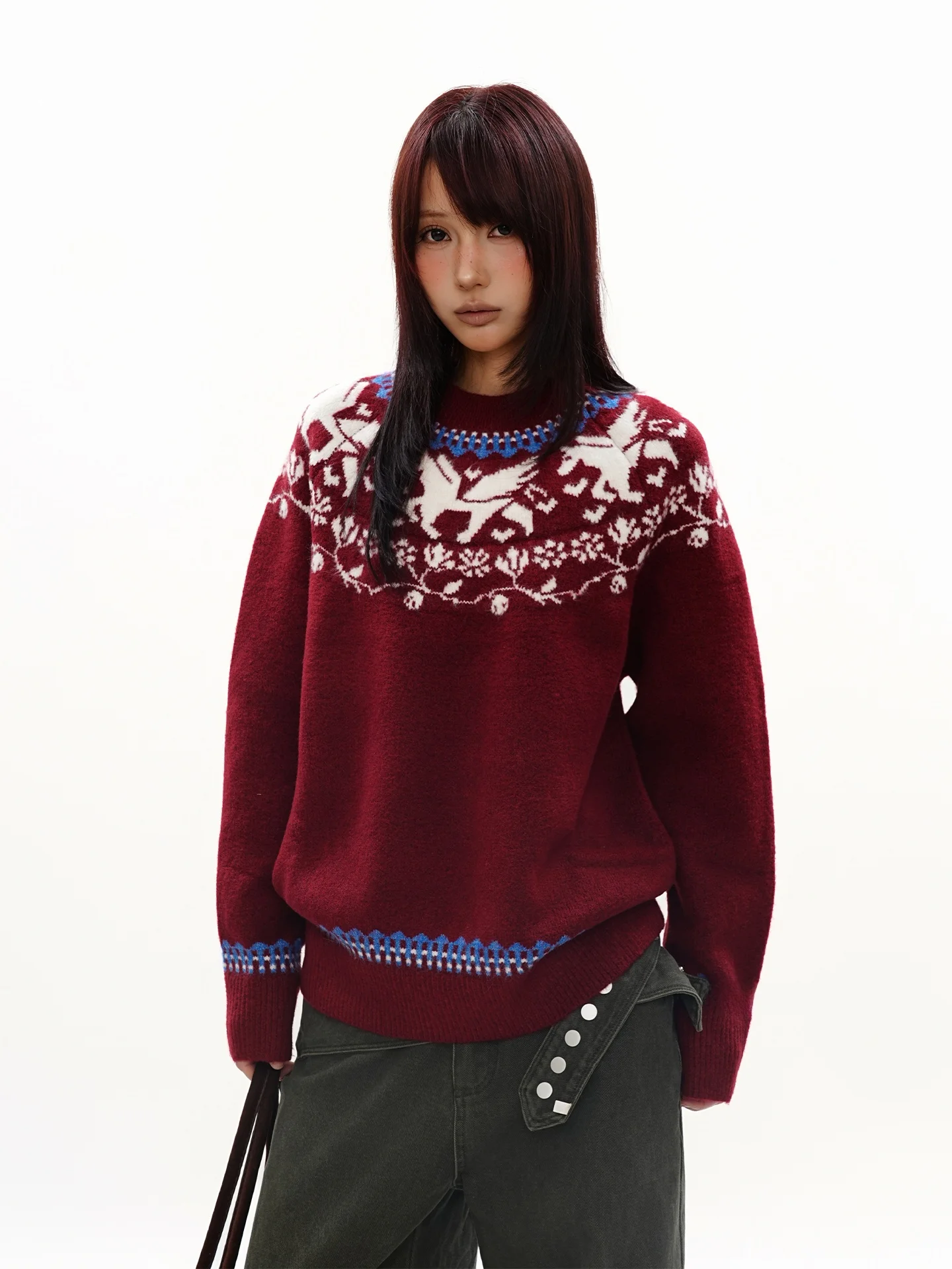 

Повседневный вязаный свитер с круглым вырезом для пар, красный, с новогодним дизайном, мужской, свободного кроя, удобный, из смесового полиэстера