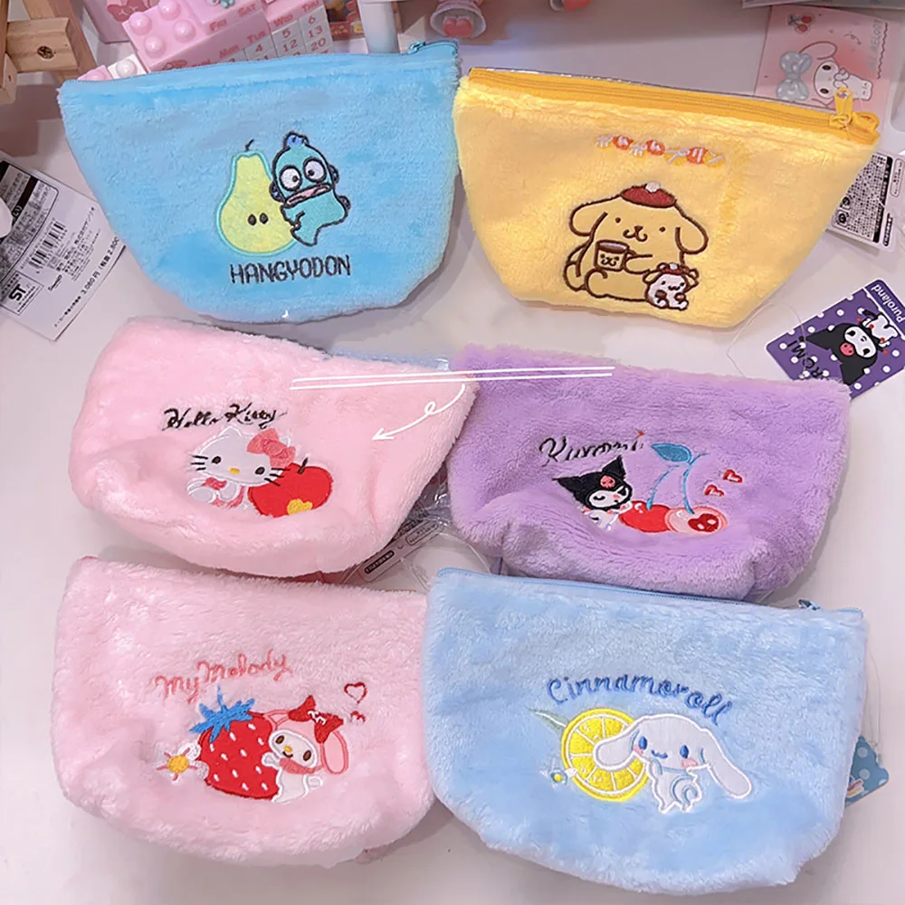 Sacchetto cosmetico della peluche del ricamo di Sanrio hellobyker Cartoon Furry Tote Cinnamorol sacchetto di immagazzinaggio portamonete portafoglio del pacchetto del sacchetto delle donne