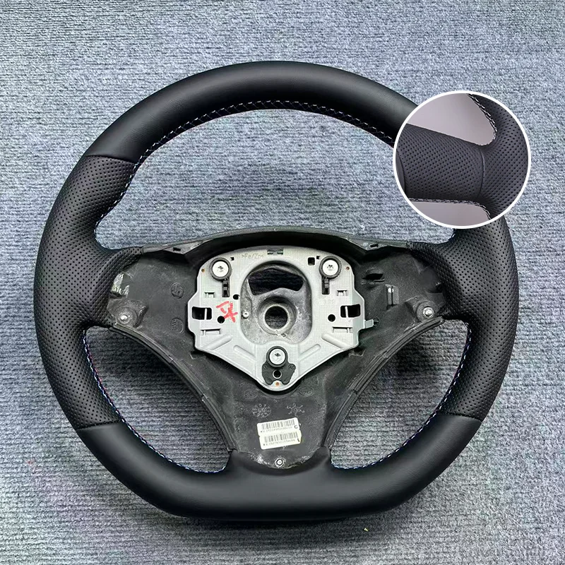 Geüpgradede stuurwielen met echt geperforeerd leder en witte stiksels voor BMW E90 E91 E92 E93 3-serie modellen