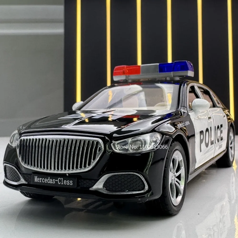 1/32 Scale Alloy Car Model Metal Diecasts S680 Police Car Model with Light Sound Pull Back Function Toy for Boy Collection Gifts