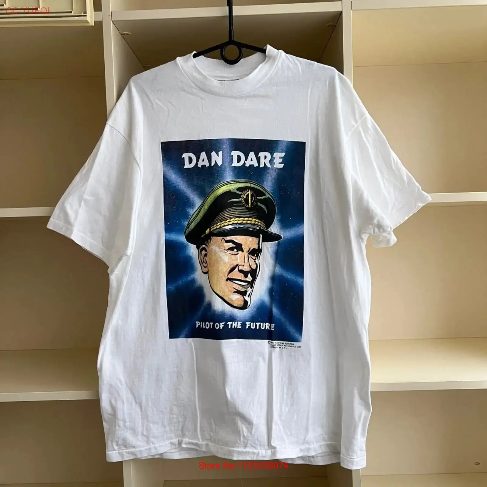 T-shirt vintage rare Dan Dare Comic 1993, Pilote du Futur, vêtements de créateur vintage délavés, streetwear polyvalent, légèrement usé