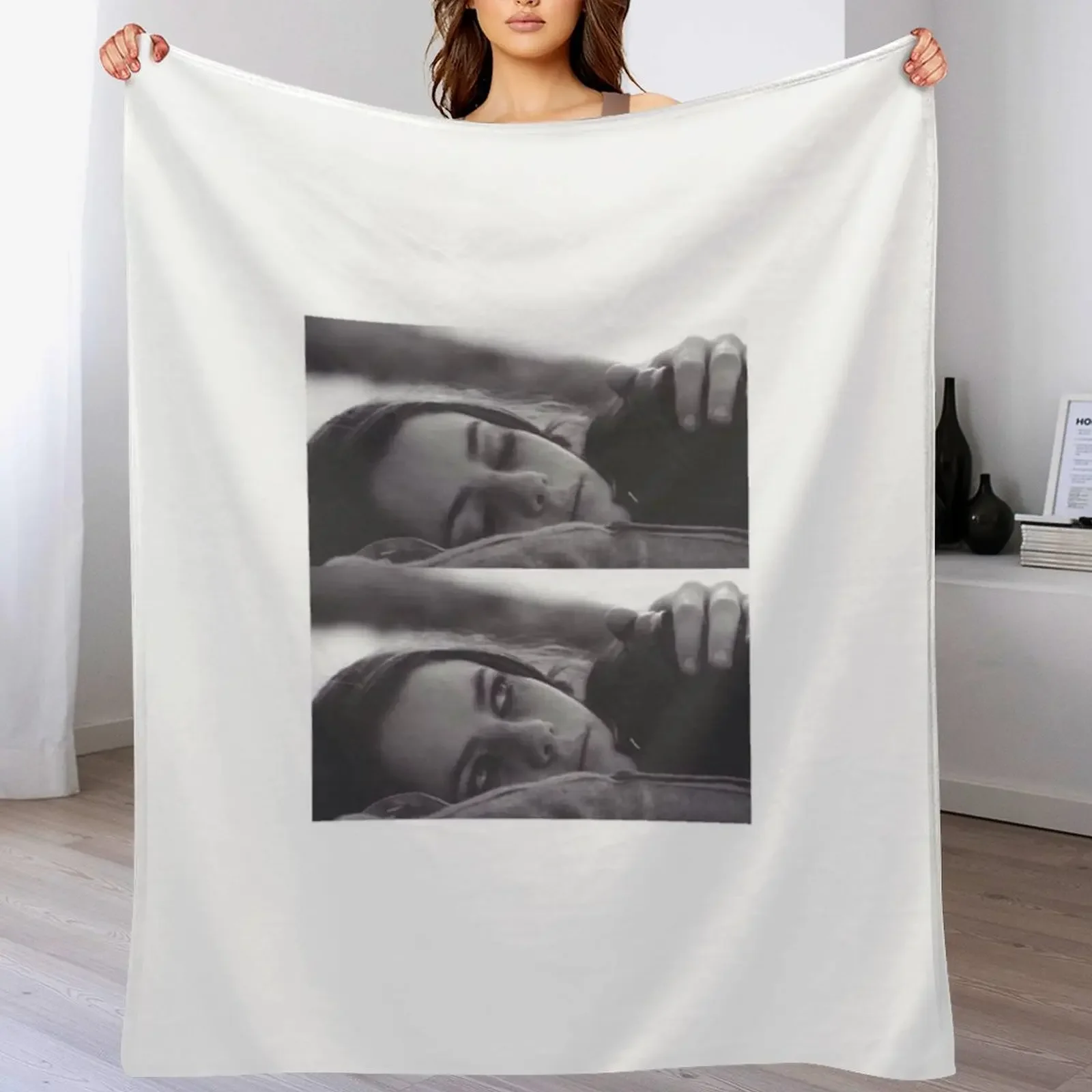 skins- effy Throw Blanket Year Round Soft Comfortable Blanket for Home