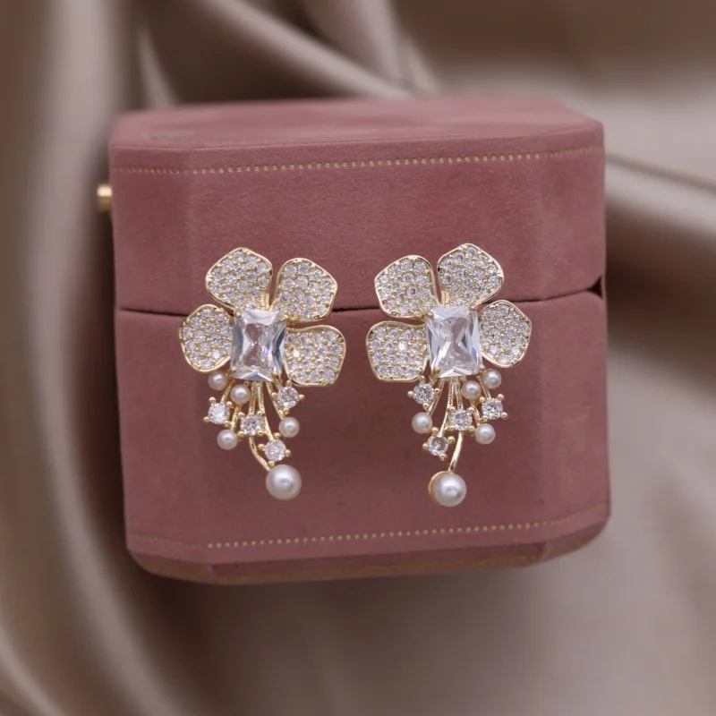 South Korea new design fashion 14K gold plated luxury zircon flower pearl earrings elegant women's evening party accessories