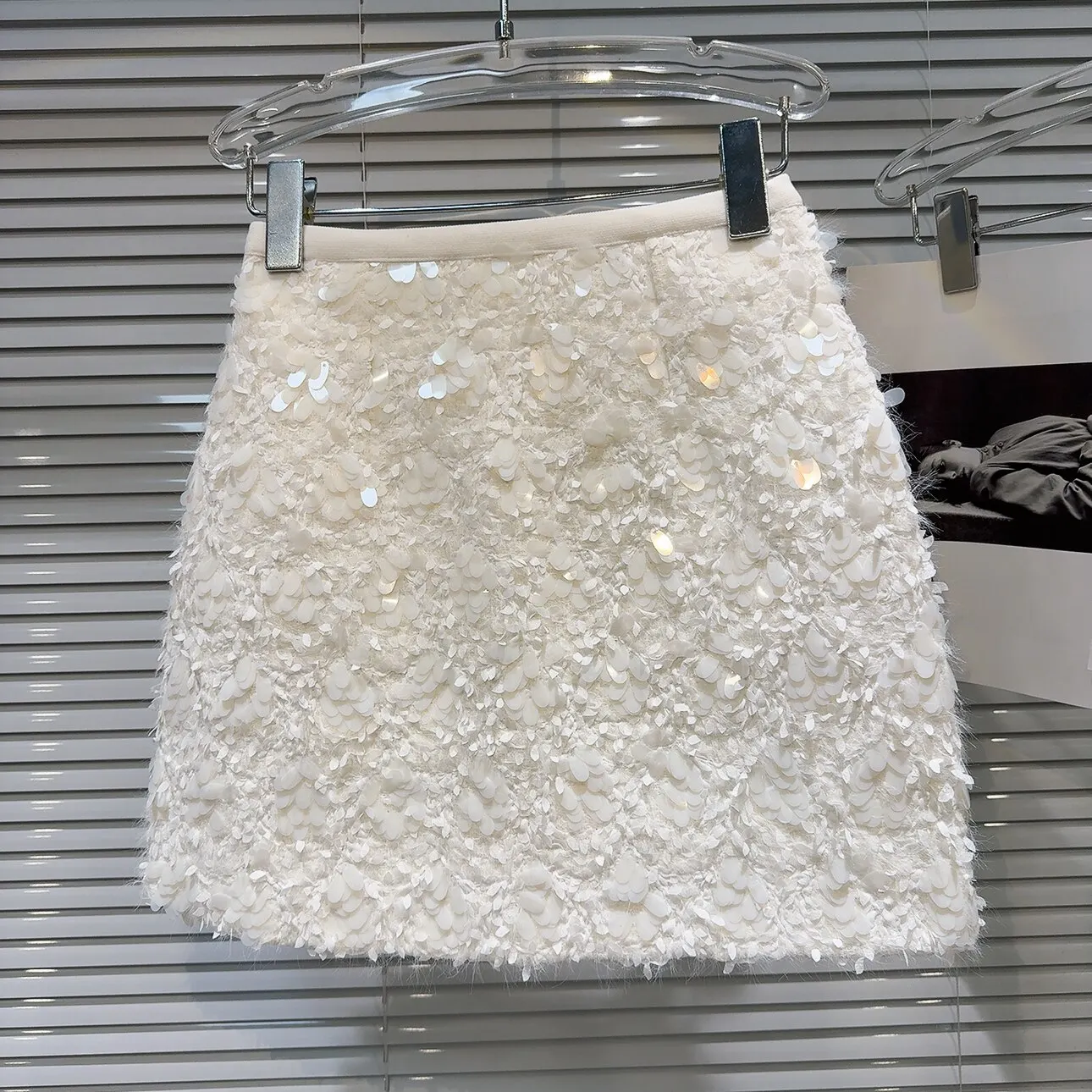 

Spring Autumn Fashion Sequin Tweed Hip Hugging Skirt Female High Waist with Lining Zipper A-line Bust Skirt for Women