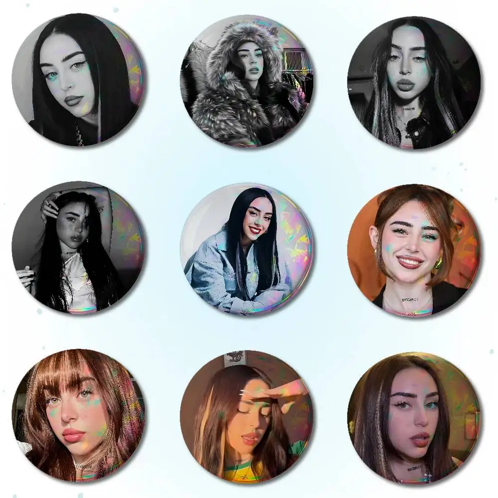 Singer N-Nicki Nicole Badges Round Brooch Cute Cartoon Idol Cosplay Badges DIY Backpack Clothing Jewelry Pins