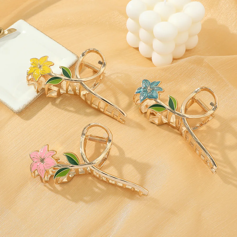 Women Fashion Flowers Hollow Metal Hair Claw Elegant Lily Shark Hair Clips Girl Geometric Ponytail Headwear