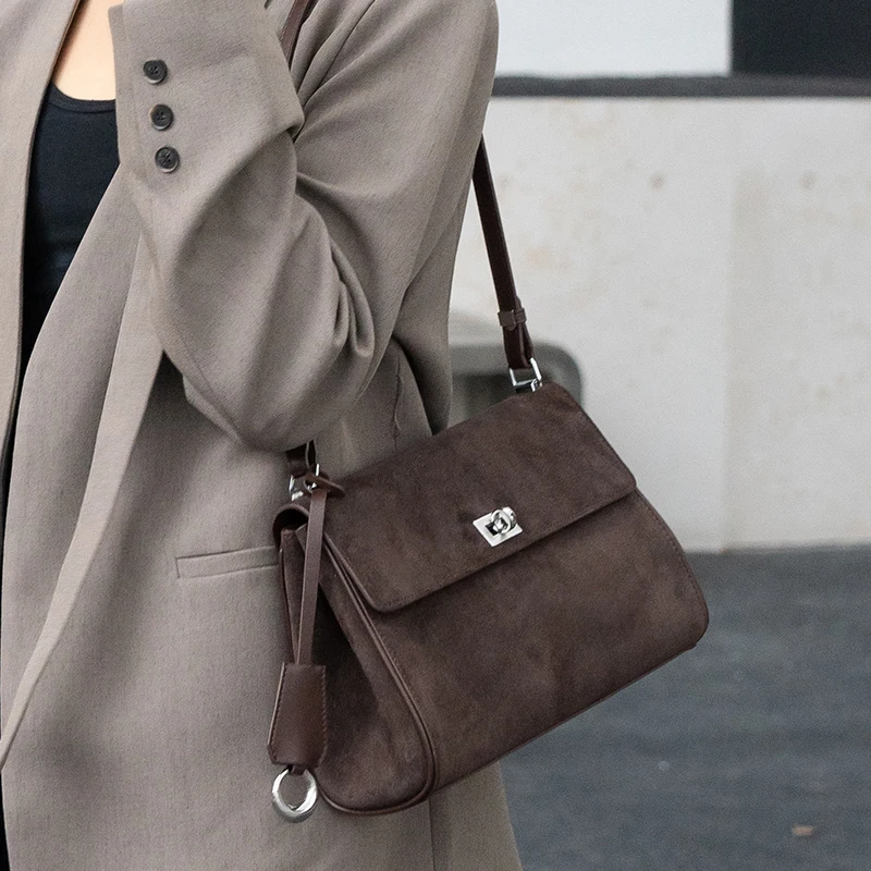 2025 가을 겨울 여성용 스웨이드 탑 그레인 가죽 크로스바디 핸드백 명품 디자이너 숄더백 빈티지 메신저백