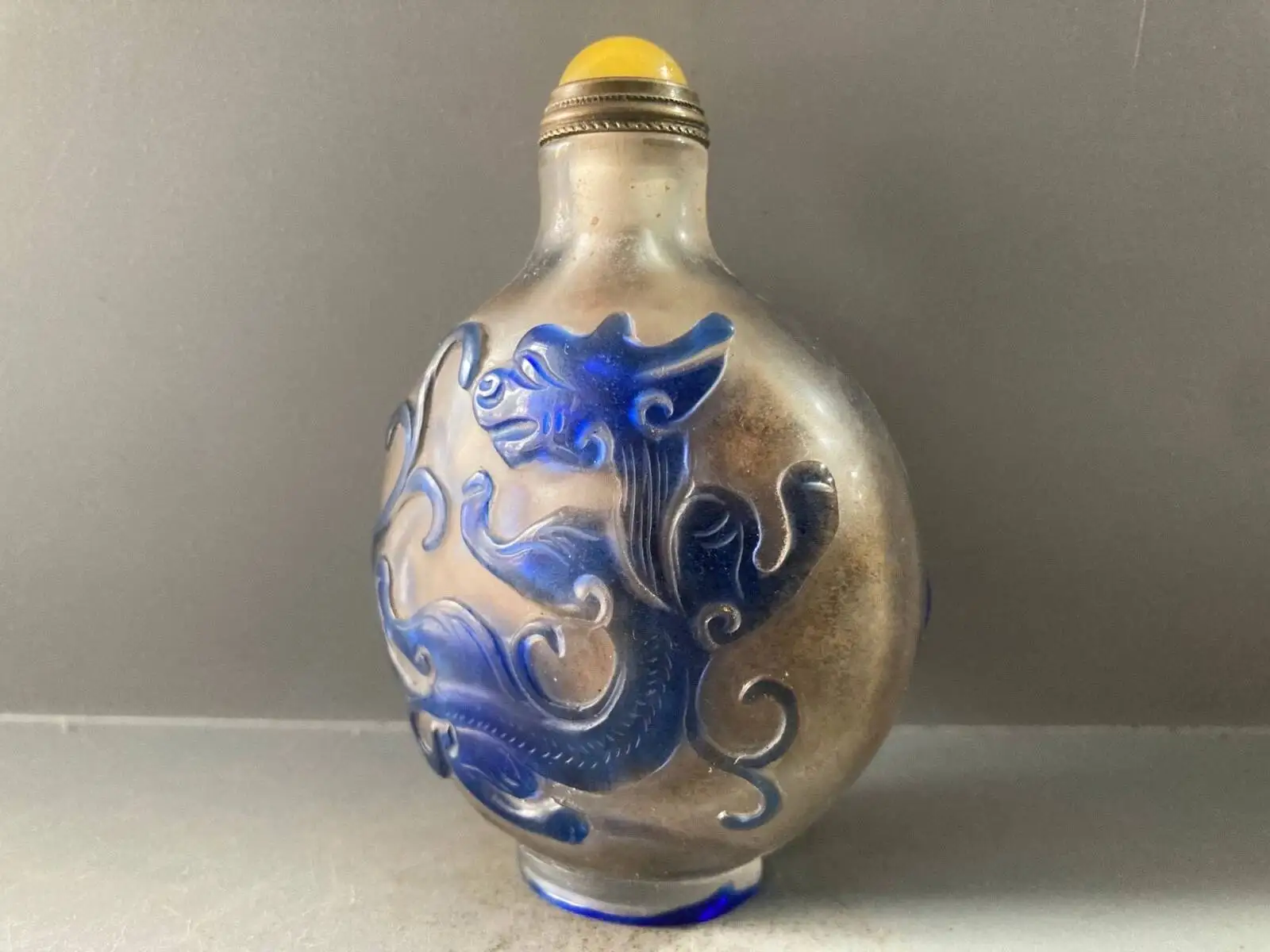 Collect Old Coloured Glaze Hand Carven Two Sides Dragons Pattern Snuff Bottle