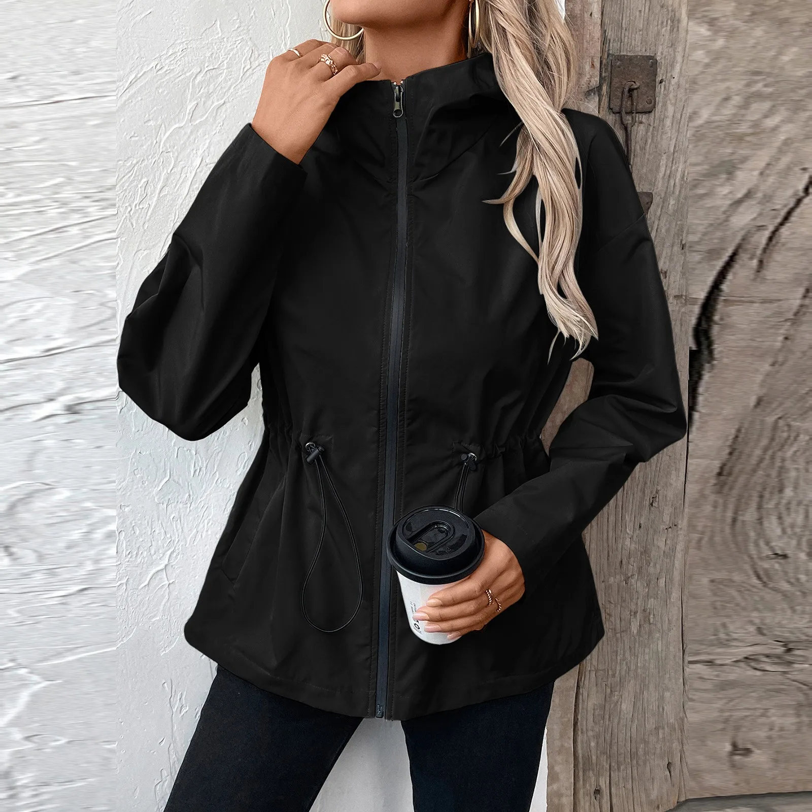 Dámská úzká pláštěnka s kapucí, outdoorová sportovní turistická kombinéza, větruodolná bunda v pase, větrovka s kapucí, bundy na zip - náhled 2