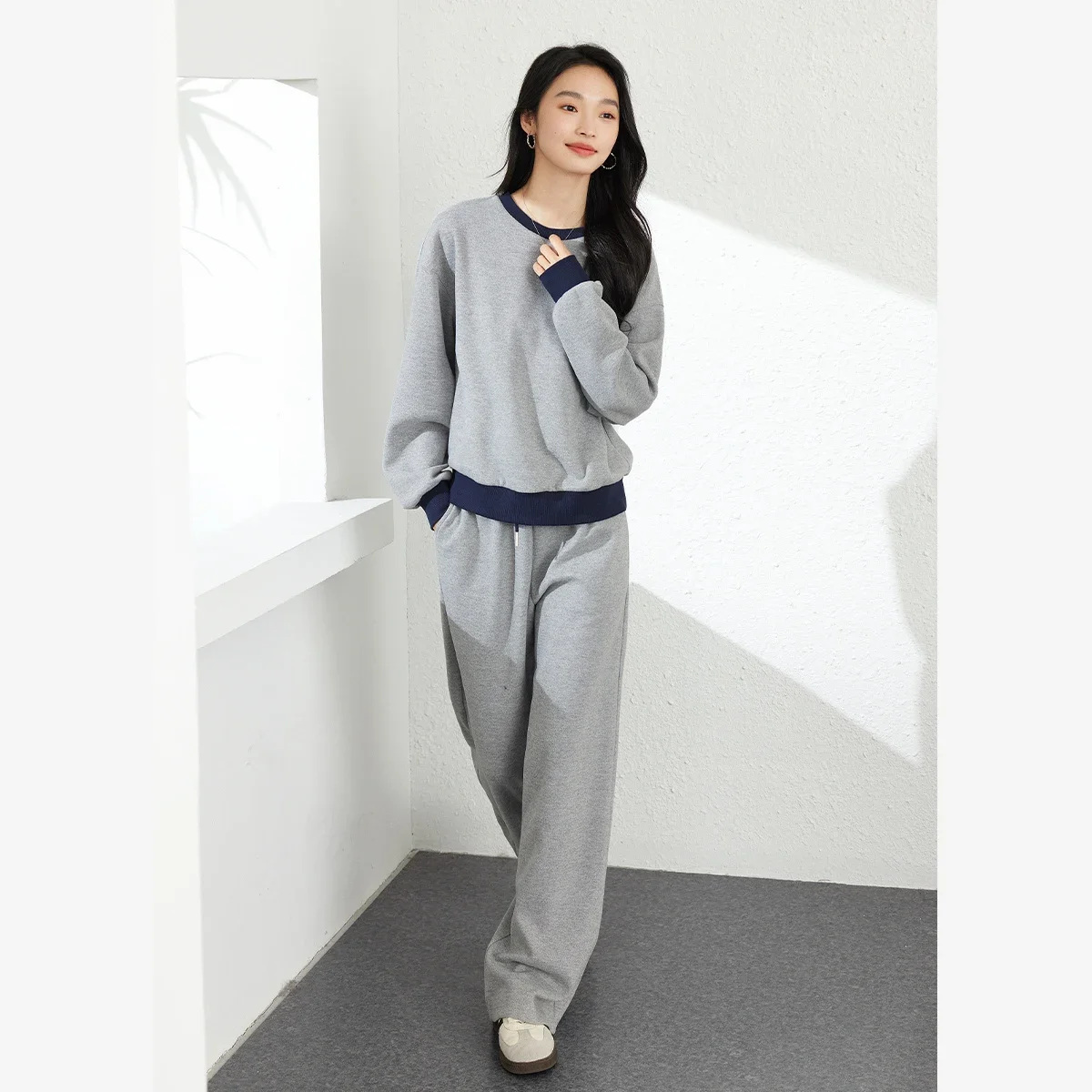 VIMLY Women's Autumn Simple Casual Sweatshirt Pants Sets Clashing Color O-Neck Sweatshirt+Wide Leg Pants Office Lady 2pcs Set