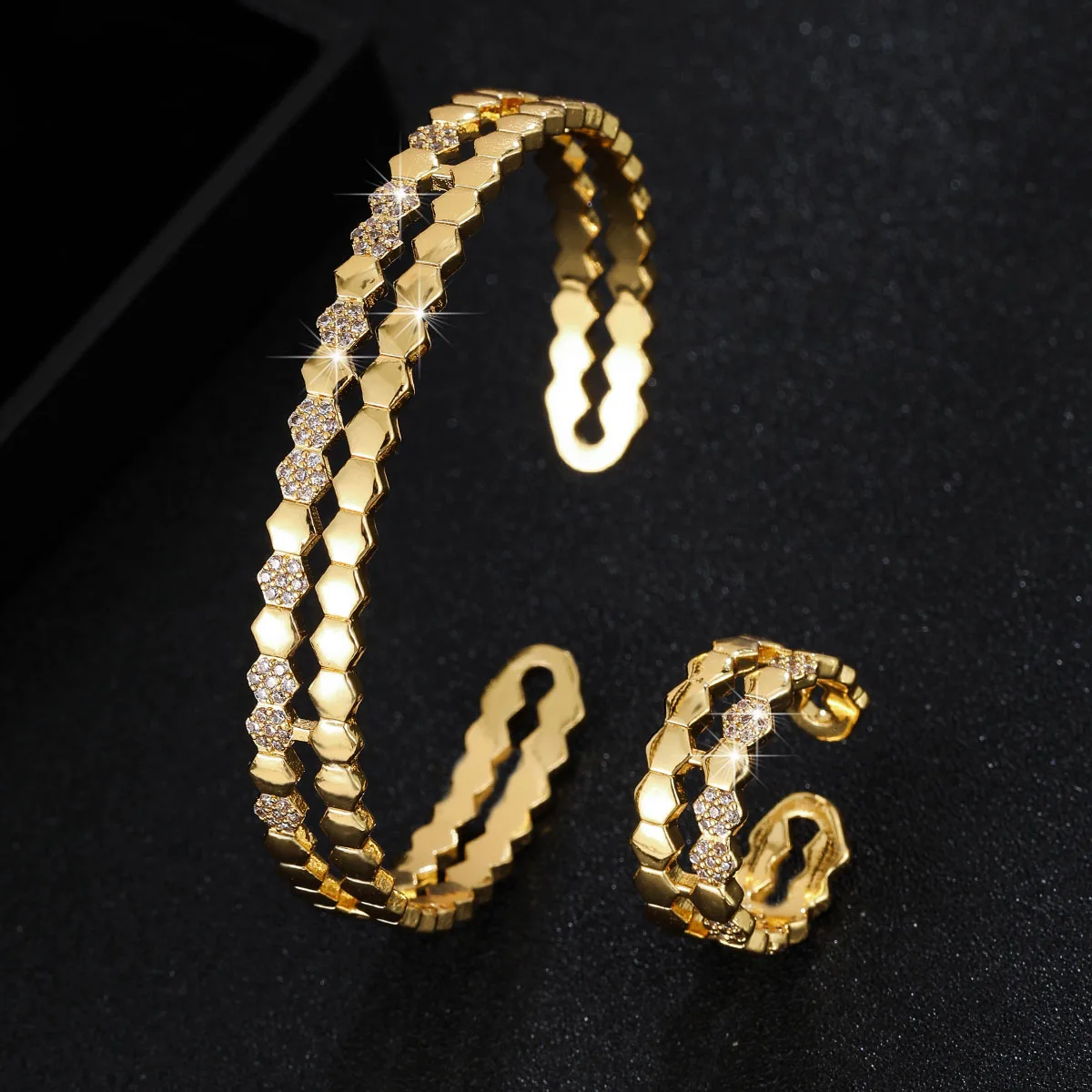 2-piece fashionable hexagonal geometric design women's bracelet ring set suitable for daily gatherings