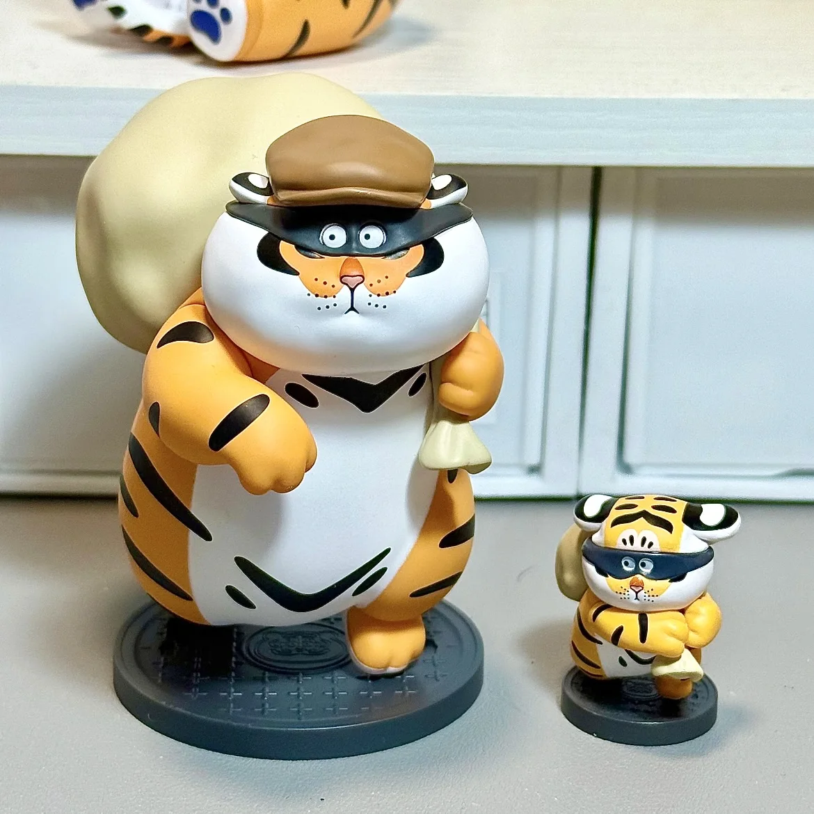 New Genuine Fat Tiger V2 I’M Not A Fat Tiger Father'S Love And Son'S Obedience Series Blind Box Cute Cartoon Tiger Figure Toy Gi