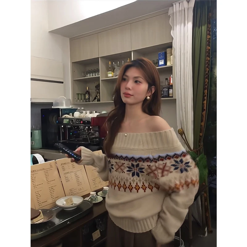 سترة نسائية كلاسيكية مكشوفة الأكتاف من MEXZT بلوفرات محبوكة مطبوعة هاراجوكو مثيرة برقبة مائلة ملابس تريكو شتوية بتصميم كوري