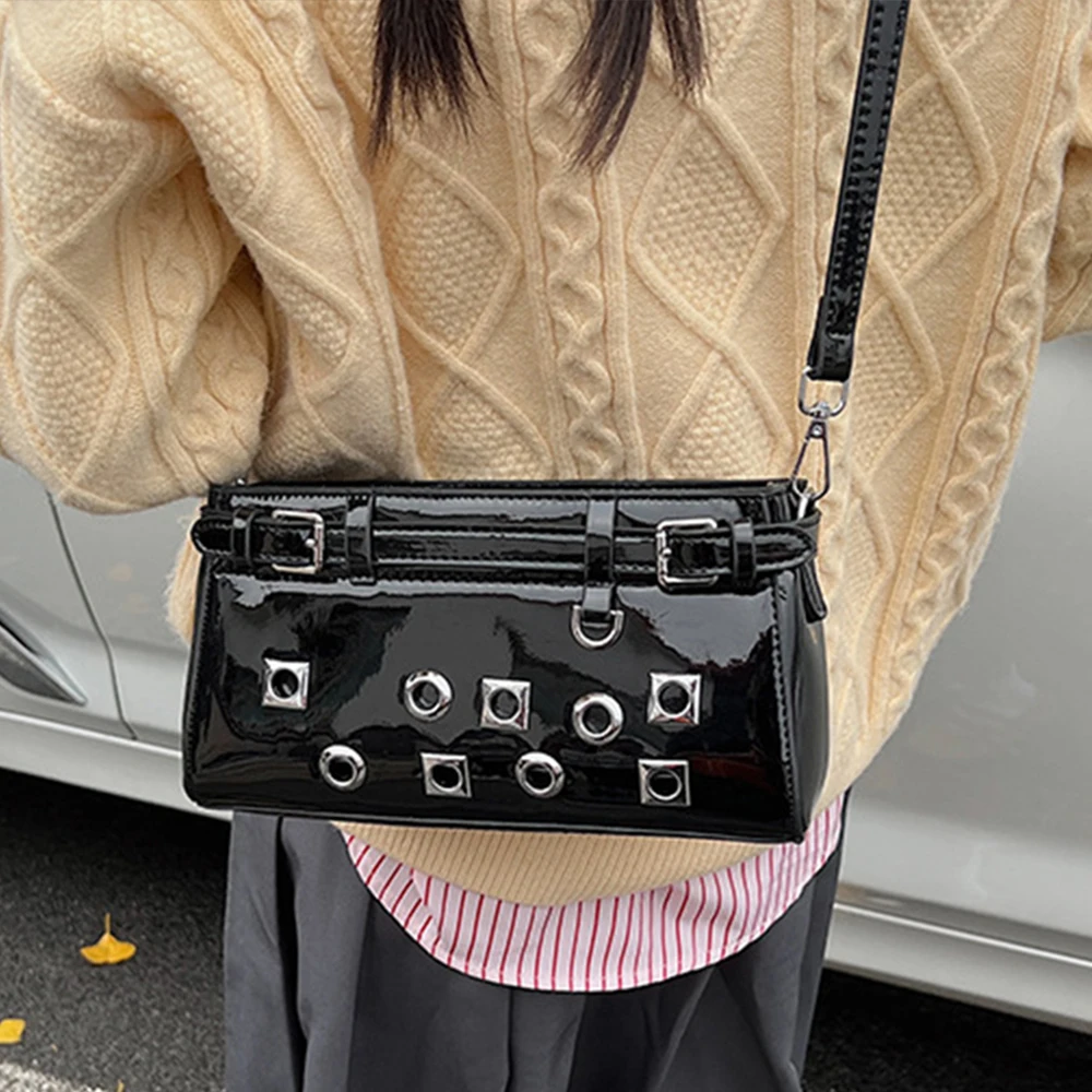 

Fashion Rivet Shoulder Bag Punk Studded Crossbody Bags for Women Small Flap Purses and Handbags PU Leather Women Bag NEW Clutch