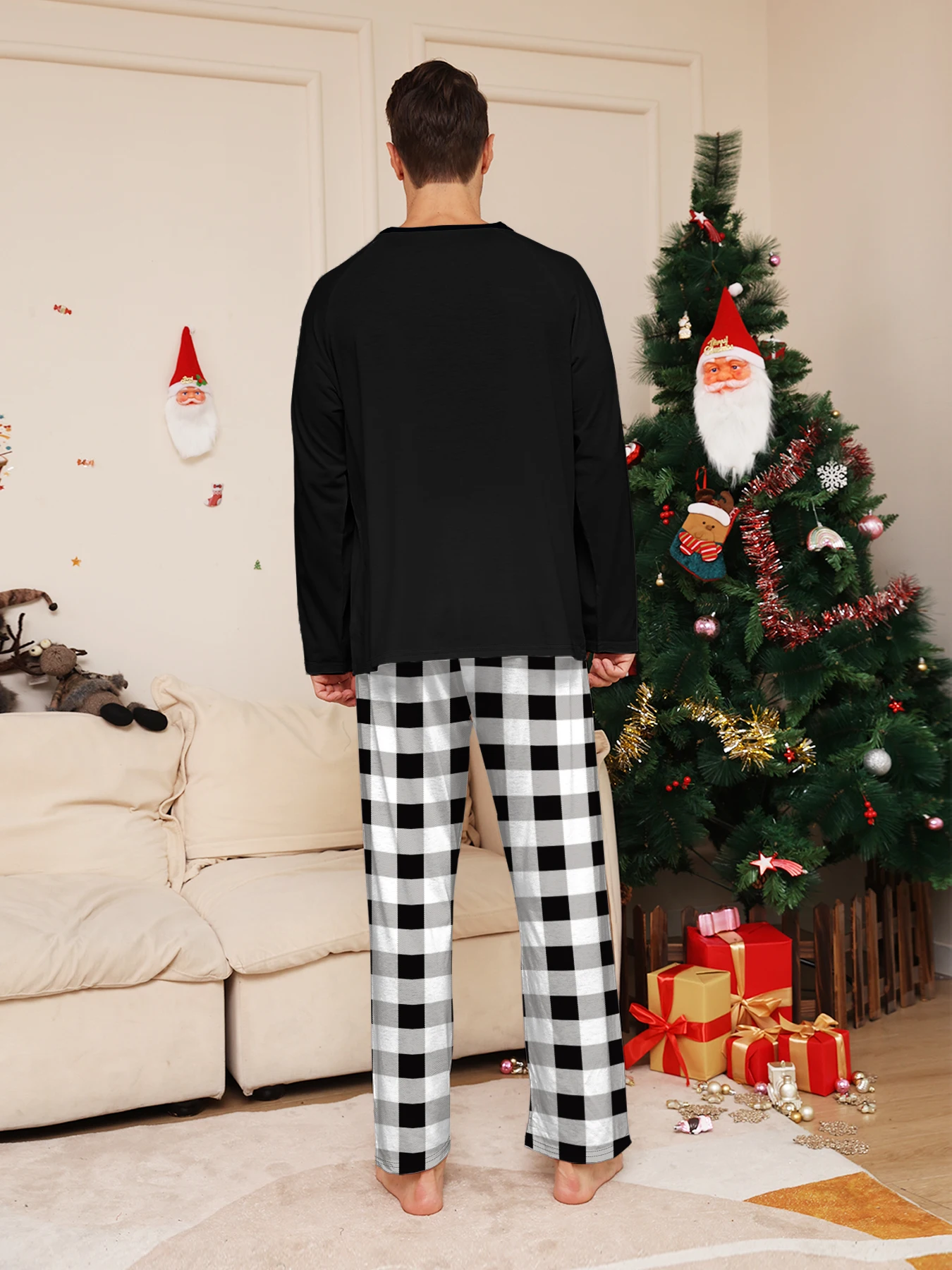 크리스마스 커플 잠옷 - '우리는 가족이다' 프린트 긴 소매 & 체크무늬 하의