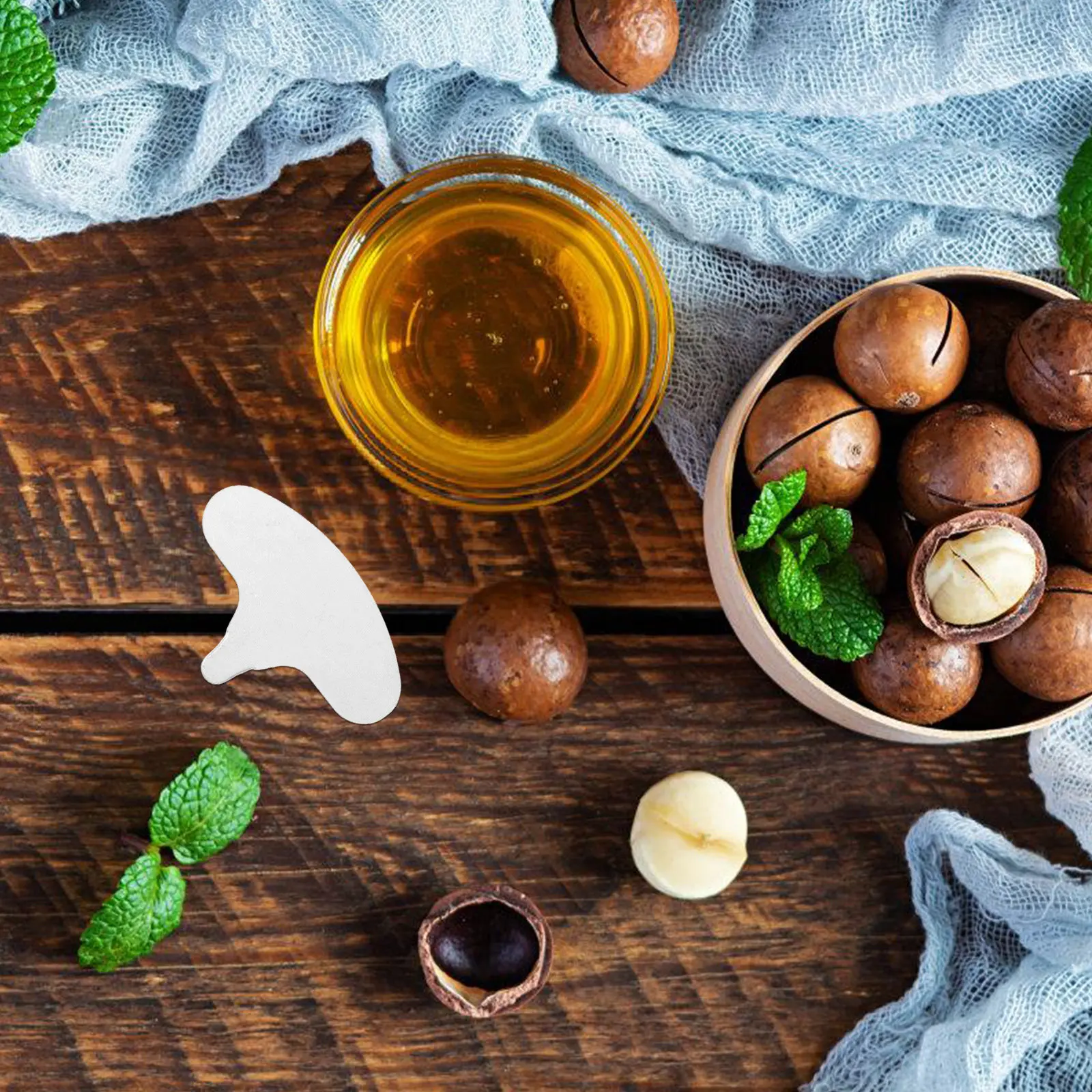 50Pcs Manual Nut Sheller Macadamia Opener Walnut Cracking Tool for Chestnuts Pecans Hazelnuts Kitchen Nut Accessory