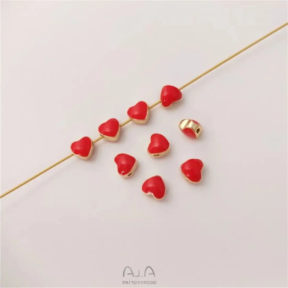 

14K Gold-covered, Oil-dripping, Red Hearts Separated By Beads, Red Love, Handmade Beaded Diy Bracelet Jewelry Accessories C267