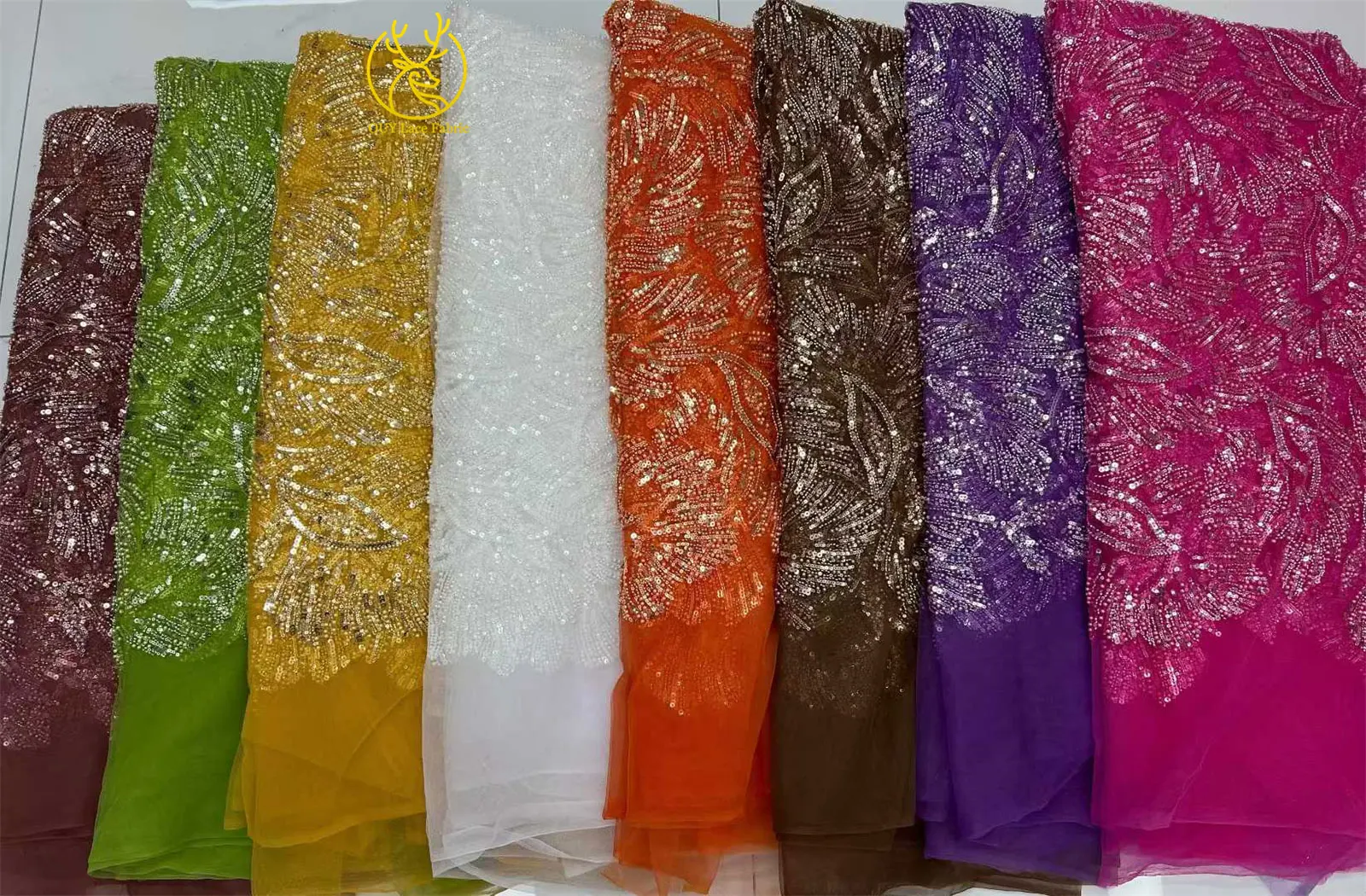 Arancione Europeo Nuovo Design In Rilievo Maglia Tessuto di Pizzo Africano Francese Paillettes Tulle Tessuto di Pizzo Abiti da Sposa Cucito da Donna