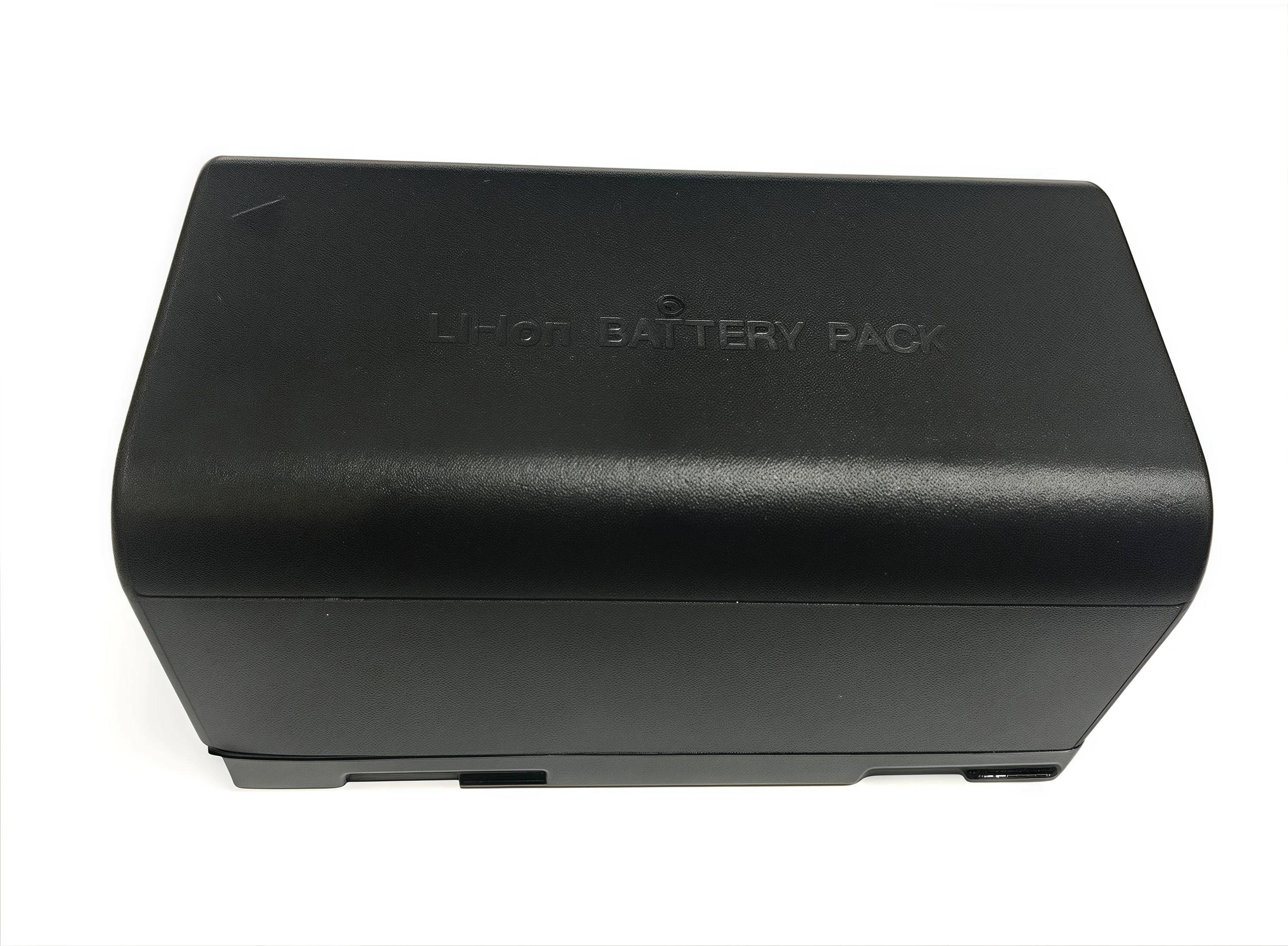 3 аккумулятора GEB212 и 2 аккумулятора BDC70