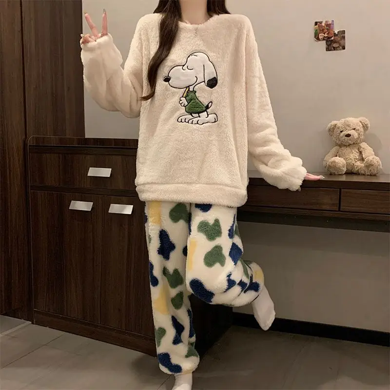 Snoopy Coral Fleece Pajama Set Cute Cartoon Embroidery Round Neck Long-Sleeve Top Heart Print Pants Soft Warm Flannel Loungewear