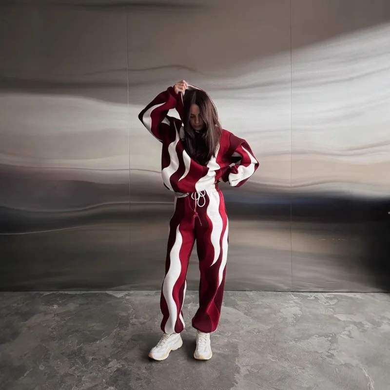 

Sports Style Hooded Sweater Wine Red Pants Suit in Spring and Autumn