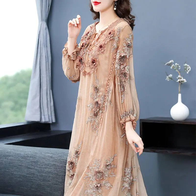 Stylish Floral Embroidery Vintage Dresses Spring Summer Elegant Lantern Sleeve Women\'s Clothing O-Neck Drawstring Midi Dress New