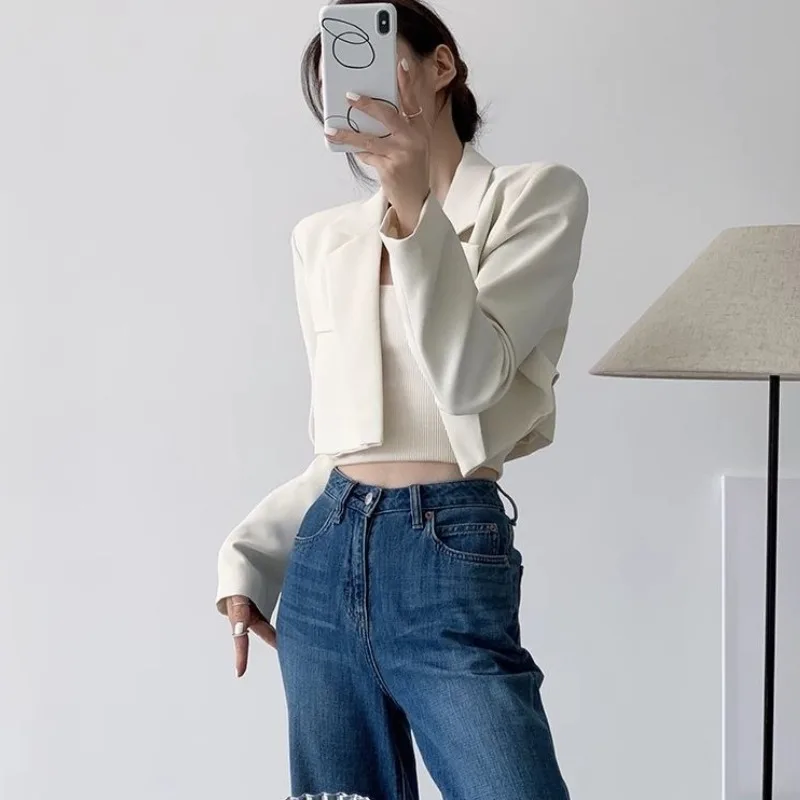Spring Autumn Women's Apricot White Button Free Short Suit New High End Elegant Niche Celebrity Inspired Casual Design