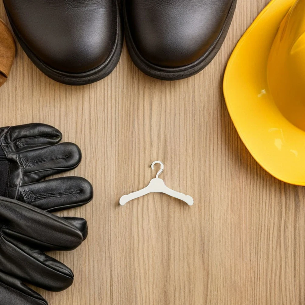 80Pcs Miniature Apparel Hangers Plastic Coat Hangers for Dollhouse Accessories Easy Installation Dollhouse Accessories