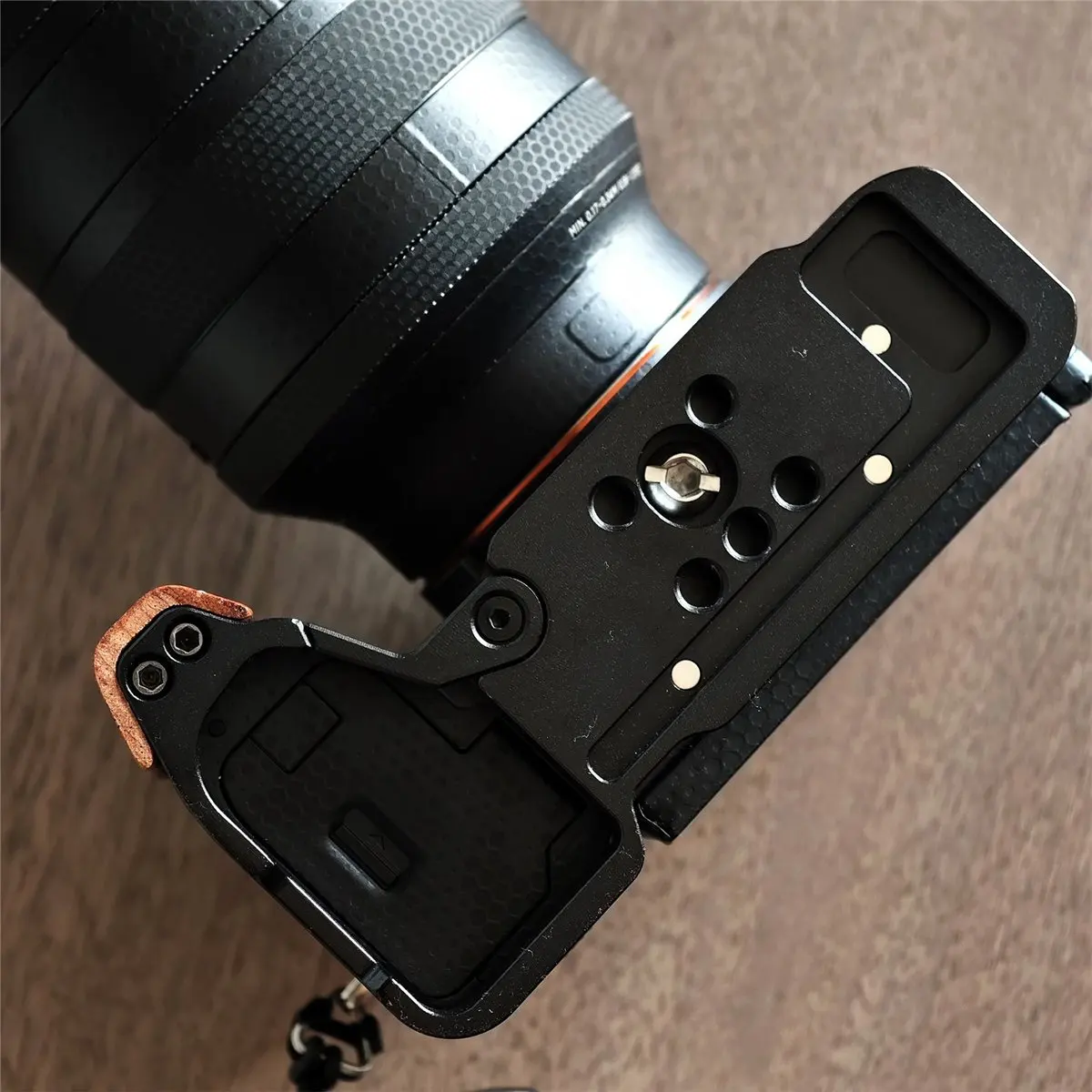 Active Phase L Hand Grip for Camera Base Plate Quick Release Support Quick Installation System Tripod Mount for A7C2/A7CR Black