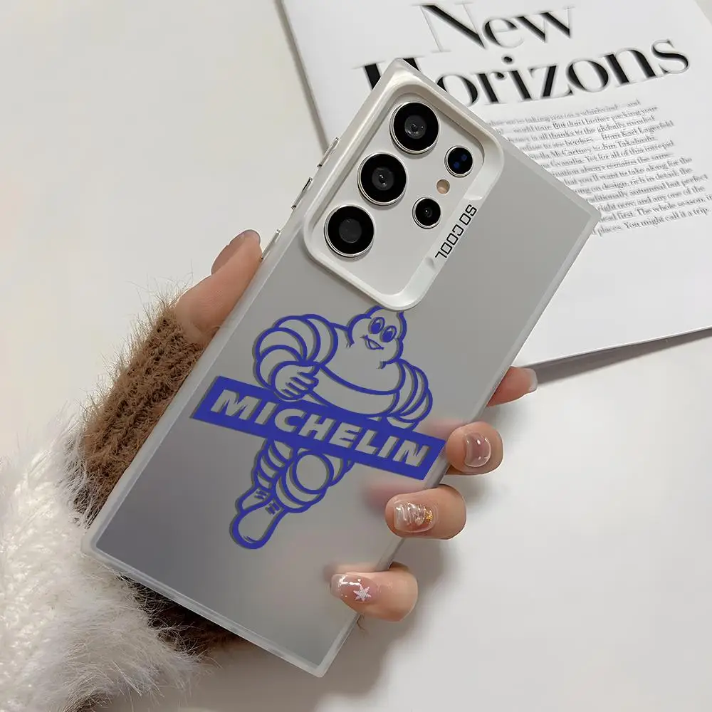 حافظة لهاتف سامسونج جالاكسي S25 Edge S24 S23 S22 S21 S20 Ultra Funda غطاء فضي من السيليكون