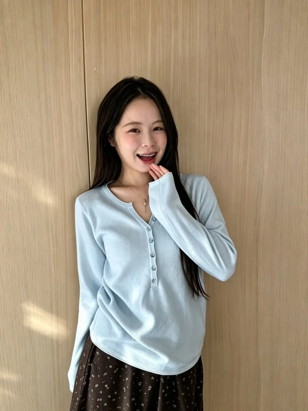 High-End V-Neck Long Sleeve Korean Style Knitted Sweater Fashionable Design Large Size Autumn Trendy Top Women's Clothing