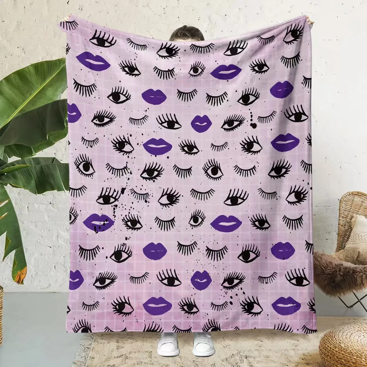 Throw Blanket Black Fashion Eyelashes Lips Pattern Cozy Bedding Sofa Blankets Beauty Salon Decor Birthday Gift Blanket