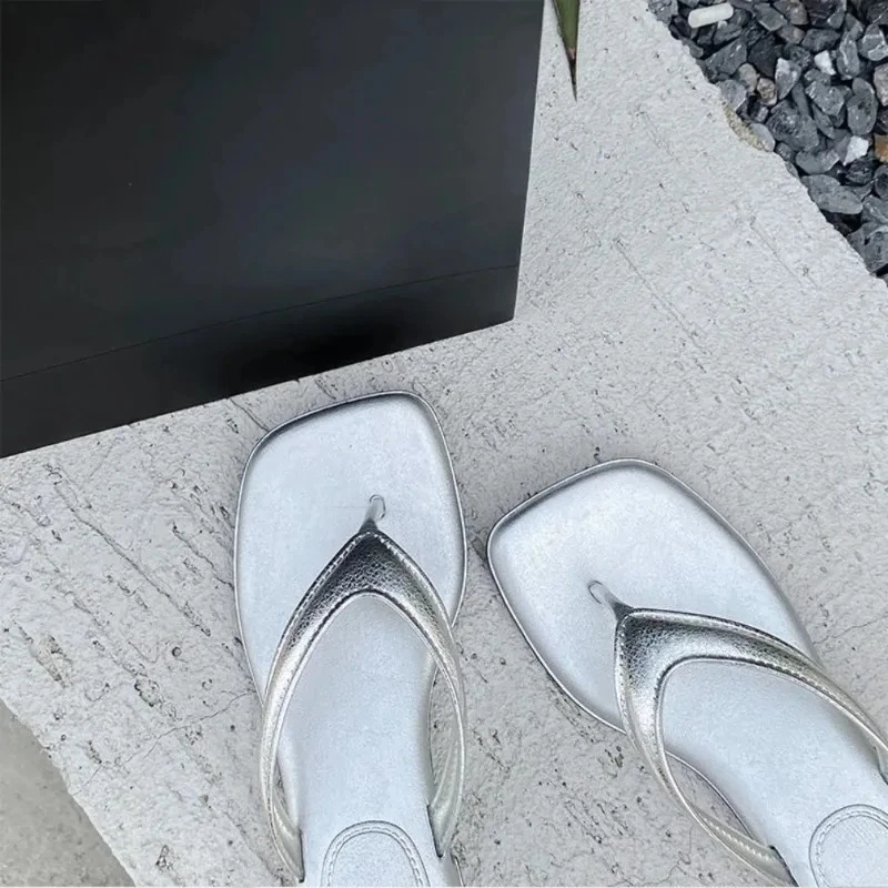 Women Solid Square Toe Flip Flops, Soft Non-Slip Casual Summer Sandals for Beach Pool Indoor Outdoor view 6