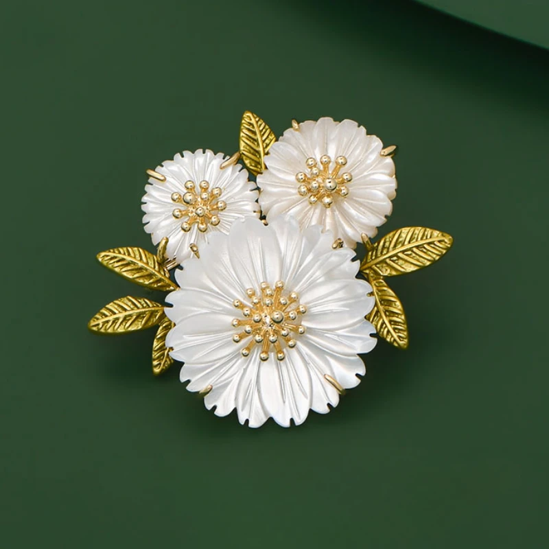 Элегантные эмалированные броши с белыми ромашками для женщин, изысканные булавки с жемчугом и цветком, значок, ювелирное изделие, подарок