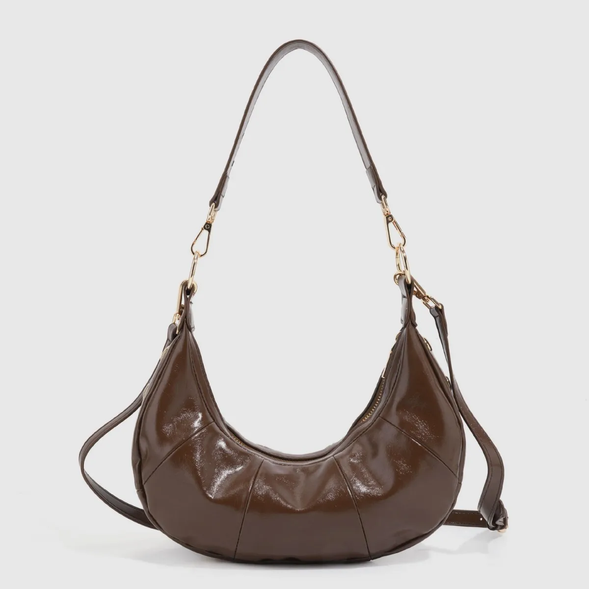 Retro rivet crescent shaped bag versatile cross-body bag for women large capacity commuting dumpling bag wholesale