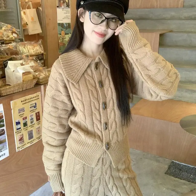 

Women Autumn Winter New Two-piece Knitted Sets Horn Button Sweater Top High Waist Shorts Korean Fashion Casual Outfits