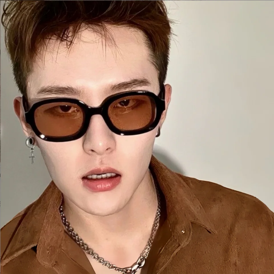 

Новые классические солнцезащитные очки для активного отдыха на пляже, с защитой от ультрафиолета и отближения, простые, современные, стильные, скромные, прочные, квадратные.