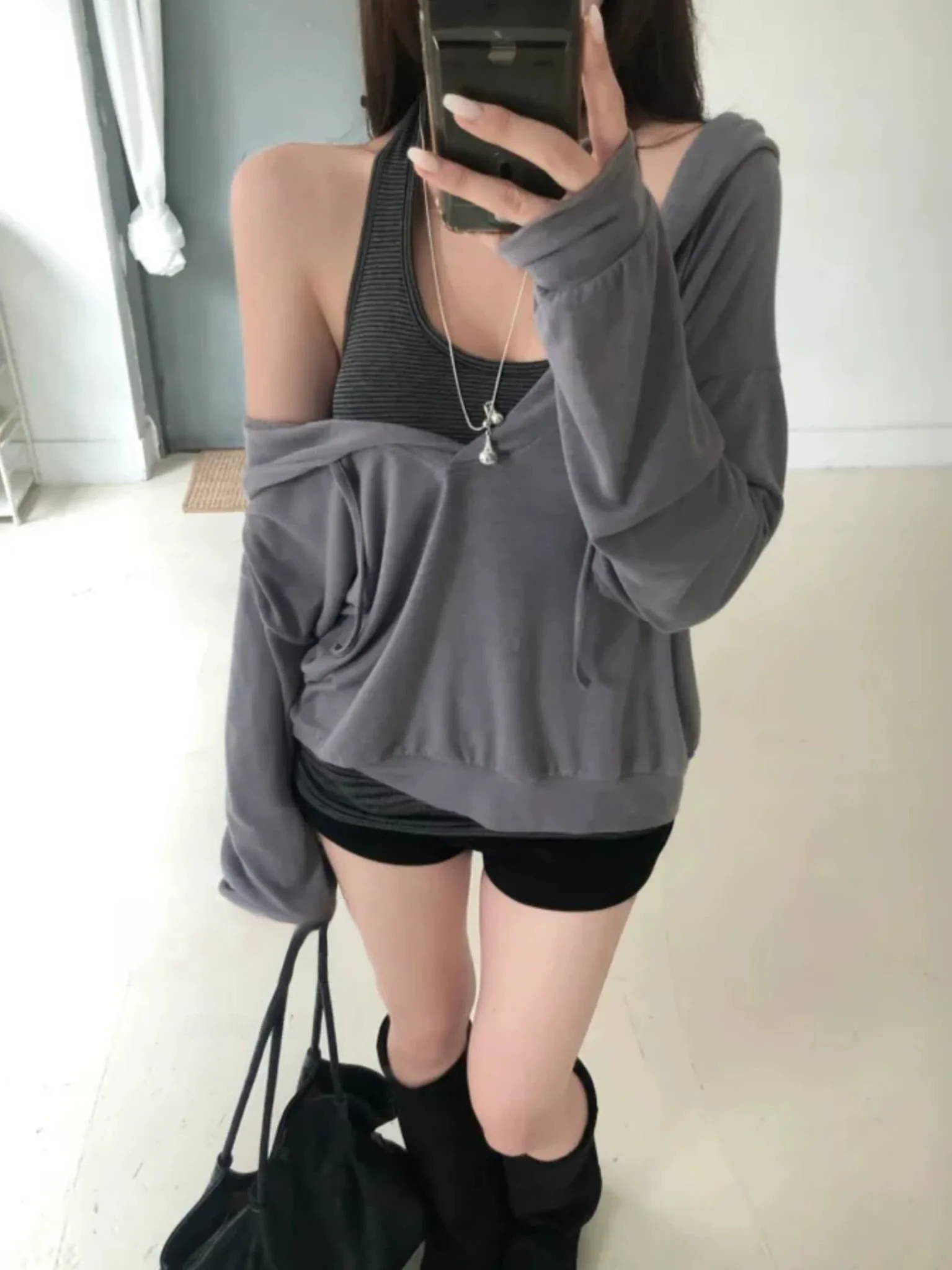 Loose Fit Long Sleeve V-Neck Hoodie T-Shirt Women's Casual Comfortable Breathable Summer Top Korean Style Lightweight Dune